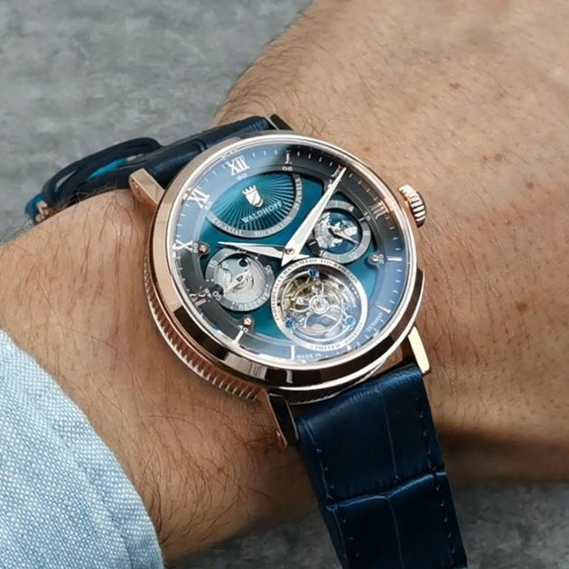 Manufaktur Waldhoff Ultramatic Tourbillon Carbon Bay RG Special