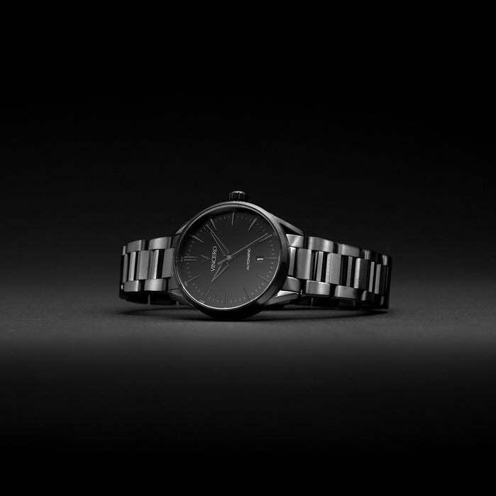 Vincero Icon Automatic Stealth angled shot picture