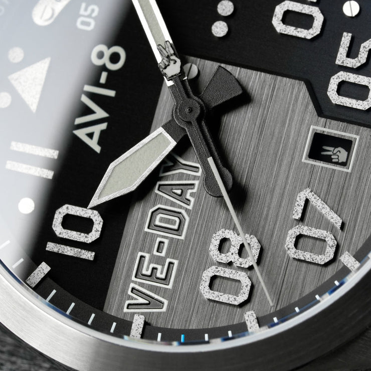 AVI-8 P-51 Mustang Patriot Automatic VE-Day 80th Limited Edition Victory Shadow