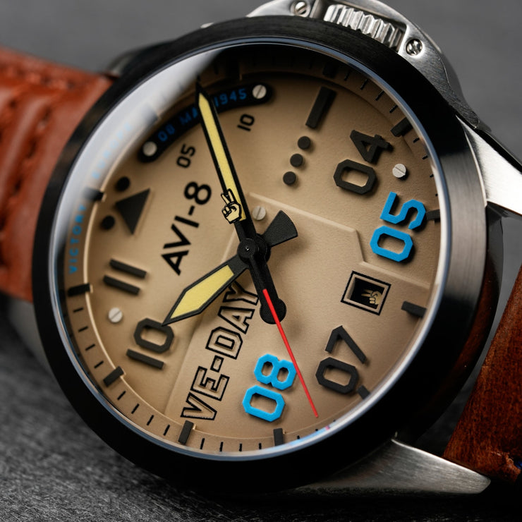 AVI-8 P-51 Mustang Patriot Automatic VE-Day 80th Limited Edition Victory Cream