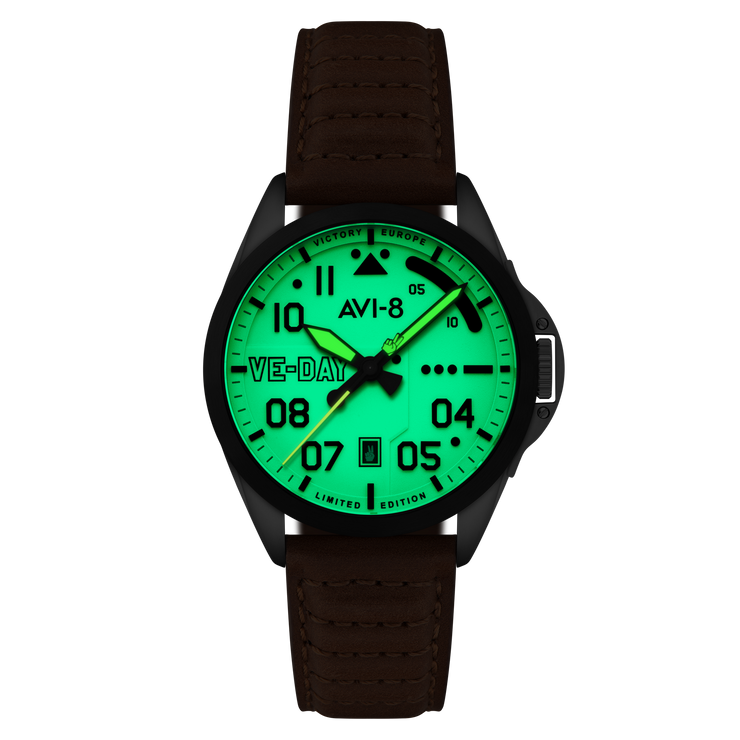 AVI-8 P-51 Mustang Patriot Automatic VE-Day 80th Limited Edition Victory Cream