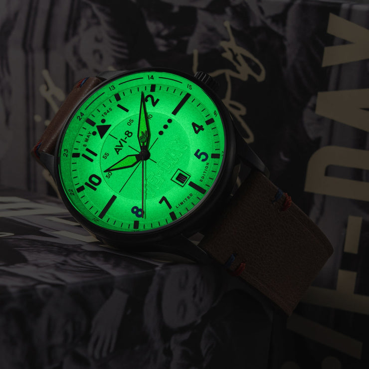 AVI-8 Hawker Hurricane Kent Automatic VE-Day 80th Limited Edition Vanguard Beige