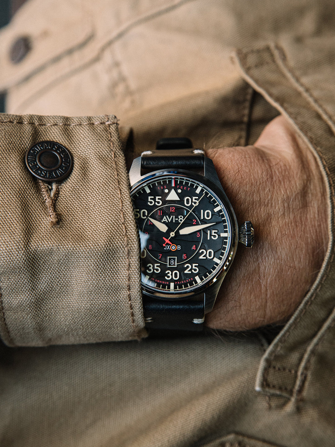 AVI-8 Hawker Hurricane Clowes Automatic Kenley | Watches.com