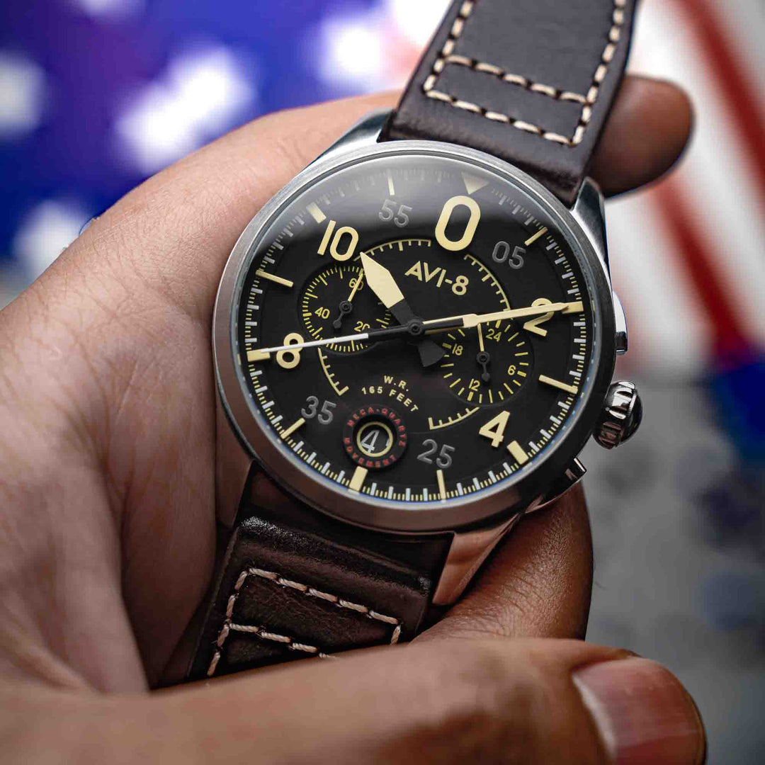 フォイ AVI-8 Spitfire Lock Japanese Meca-Quartz Chronograph, Blue Dial