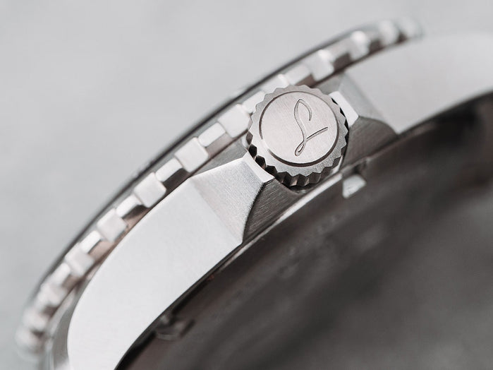 Laco Mojave 39 Black Rubber Matte Black Dial angled shot picture