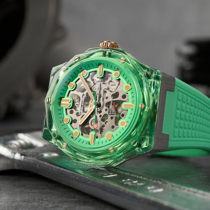 Dominatore Del Mare Ravello Automatic Vivid Green angled shot picture