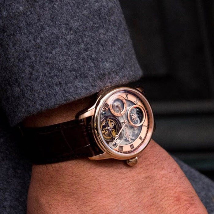 Thomas Earnshaw Heritage Longitude Shadow Automatic Rose Gold angled shot picture