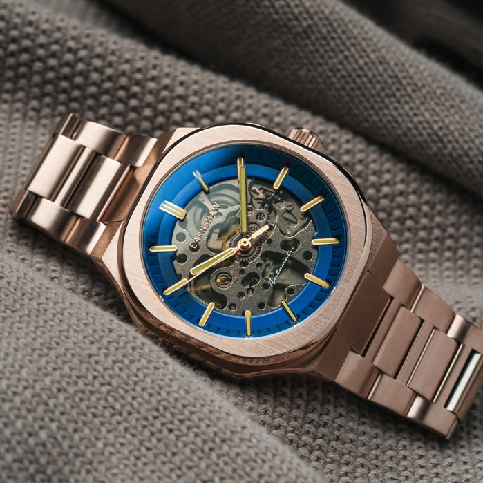 Thomas Earnshaw Discovery Exeter Skeleton Automatic Electric Blue angled shot picture