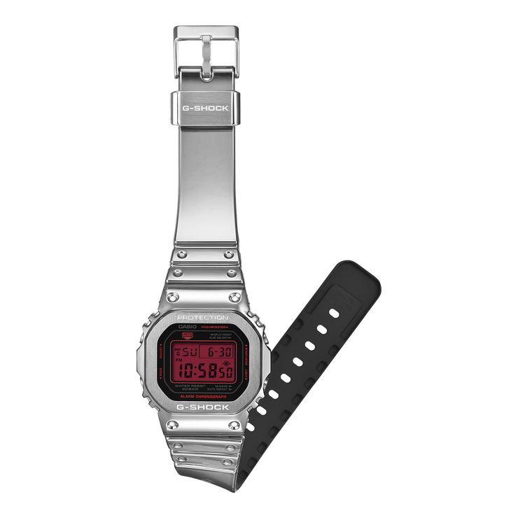 G-SHOCK GM5600 メタリック　スピードモデル G-Shock GM5600 Digital Fine Metallic Silver Red | Watches.com