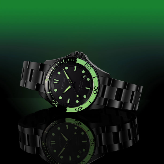 Vincero Argo Automatic Night Viper Limited Edition angled shot picture