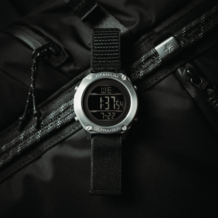 RZE UTD-8000-BB Digital Black angled shot picture