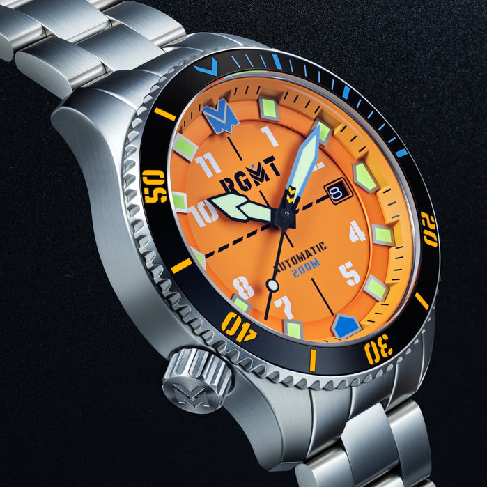 RGMT Recon Diver Automatic Orange angled shot picture