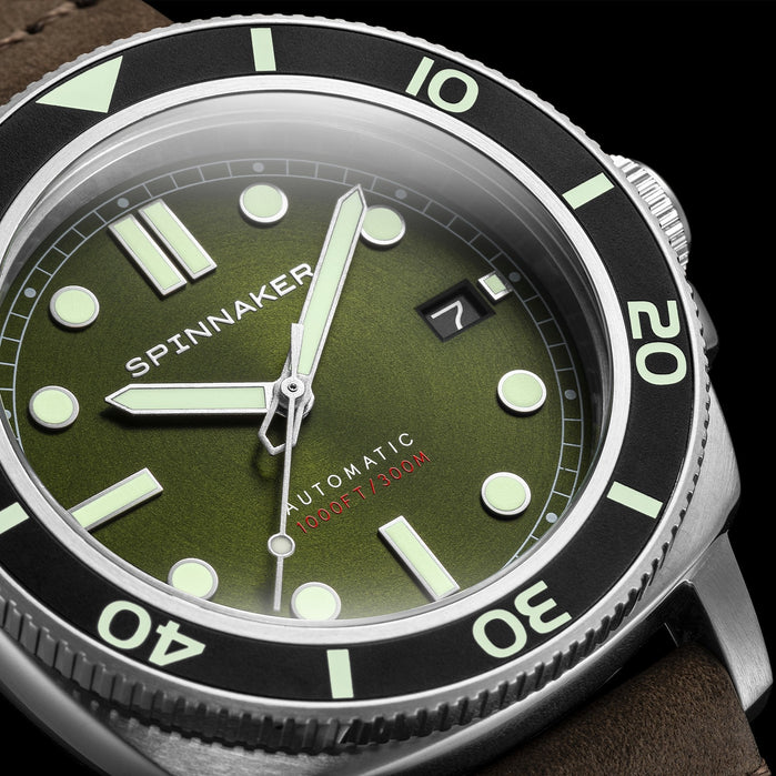 Hull Diver Automatic Alligator Green angled shot picture