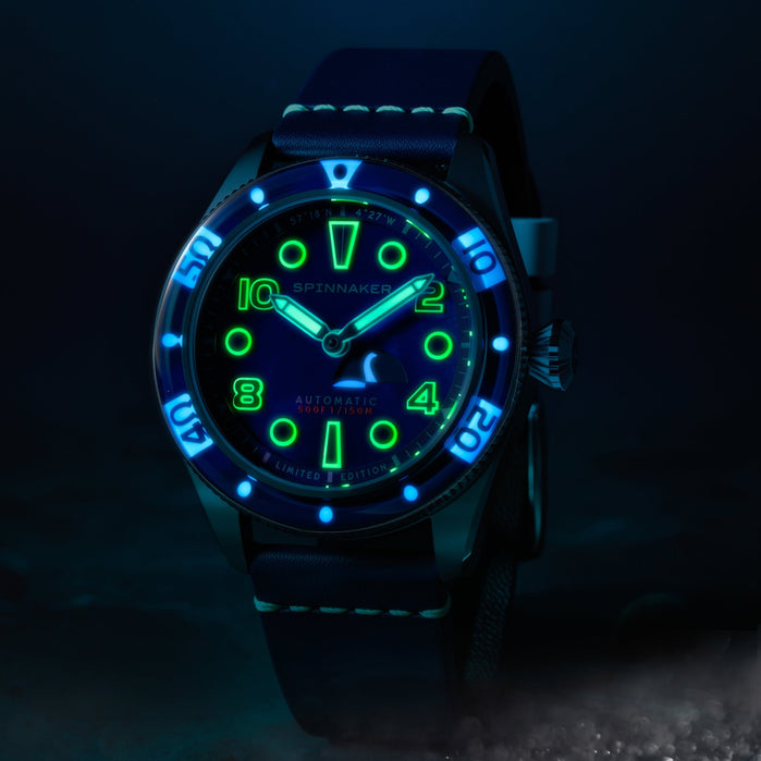 Spinnaker Fleuss Automatic Nessie Pearl Diver Limited Edition Blue angled shot picture