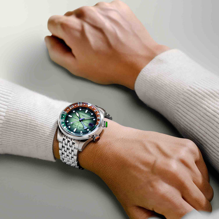 Spinnaker x Spongebob Squarepants Bradner GMT Automatic Bubbly Grins Squidward Green Limited Edition