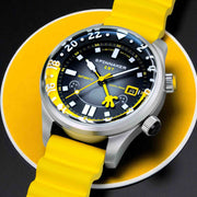 Spinnaker x Spongebob Squarepants Bradner GMT Automatic Bubbly Grins Spongebob Yellow Limited Edition