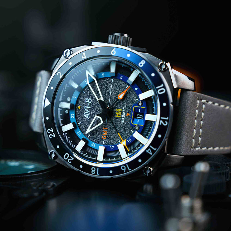 AVI-8 Hawker Hunter Atlas GMT Automatic Mist Grey