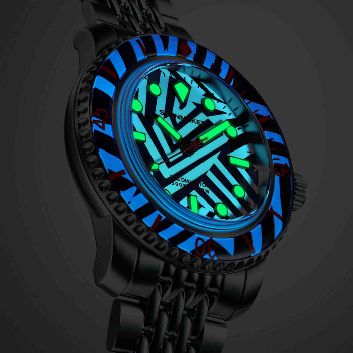 Spinnaker Fleuss 40 Automatic Razzle Dazzle Limited Edition angled shot picture