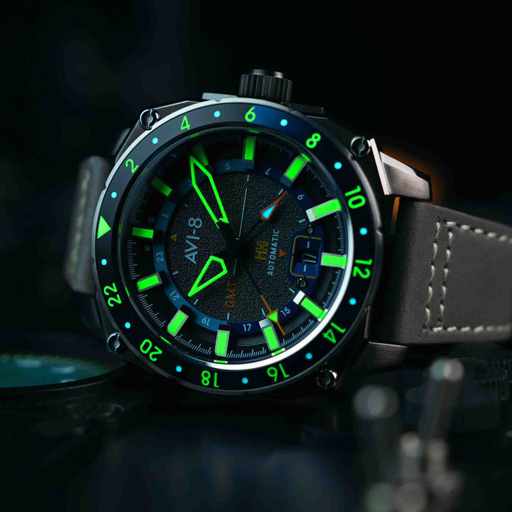 AVI-8 Hawker Hunter Atlas GMT Automatic Mist Grey