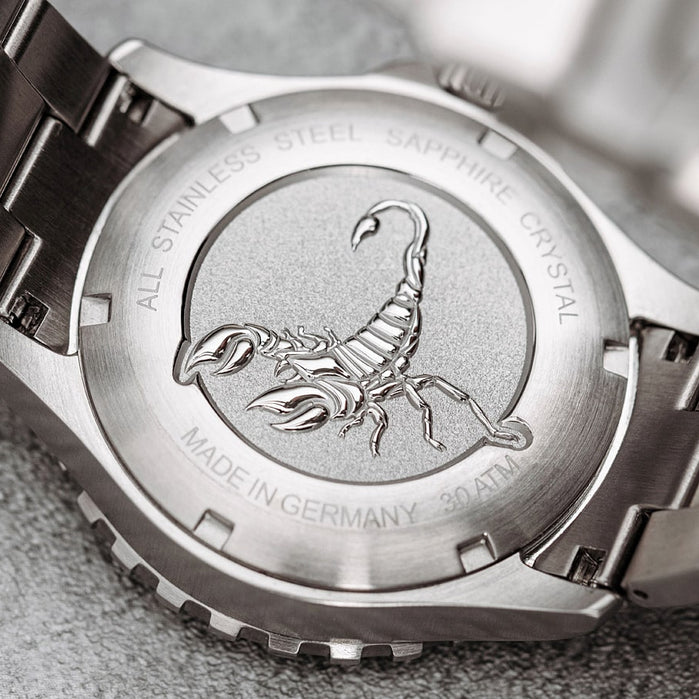 Laco Himalaya 39mm Black SS angled shot picture
