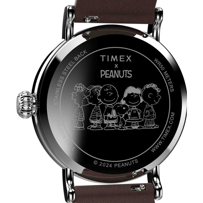 Timex Standard x Peanuts Love 40mm White angled shot picture