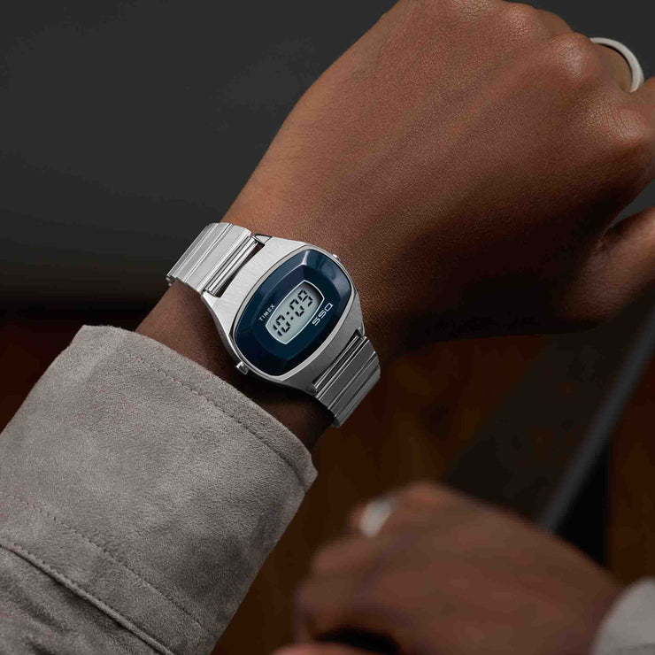 Timex Q 1975 SSQ Digital Reissue 38mm Black SS