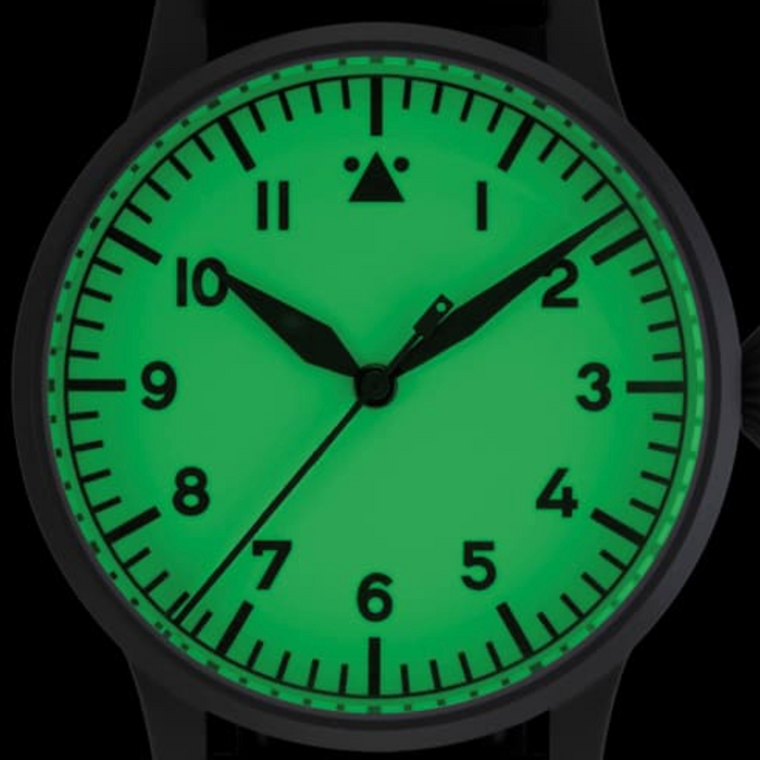 Laco Pilot Watch Original Venedig 42mm Black angled shot picture