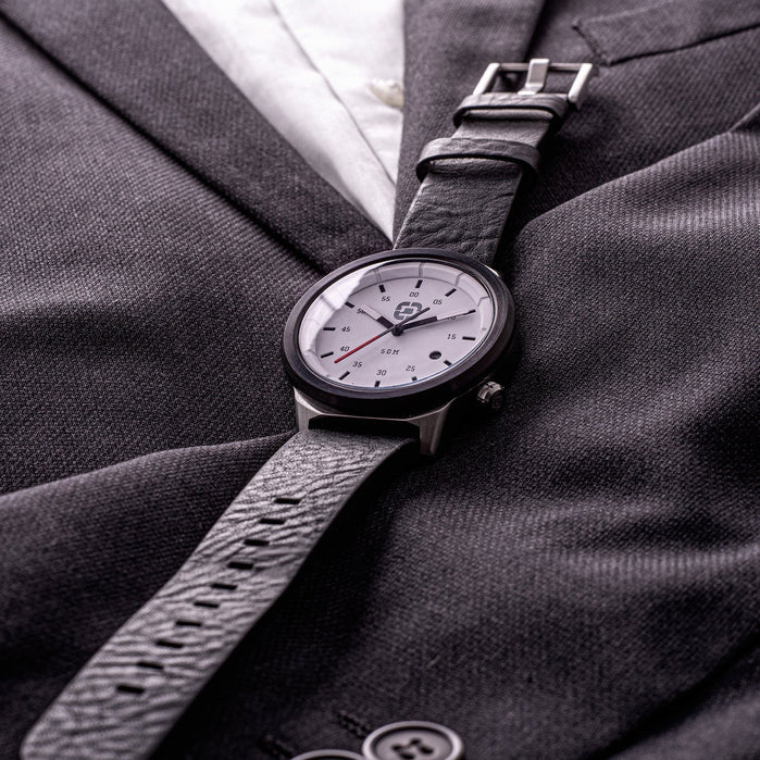 Dango Dapper 3-Hand White angled shot picture