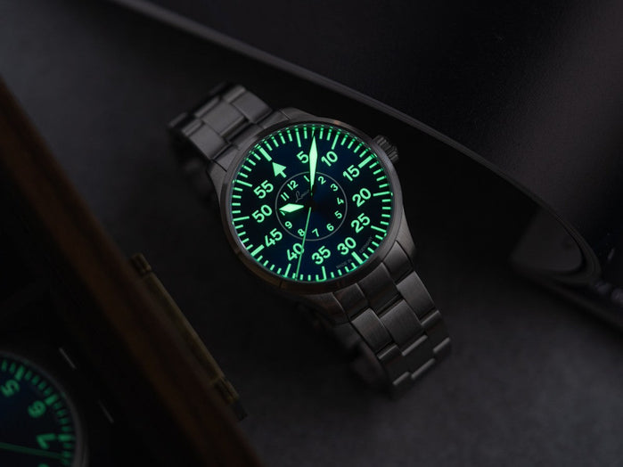 Laco Aachen Blaue Stunde 42 MB metal strap | Blue Dial angled shot picture