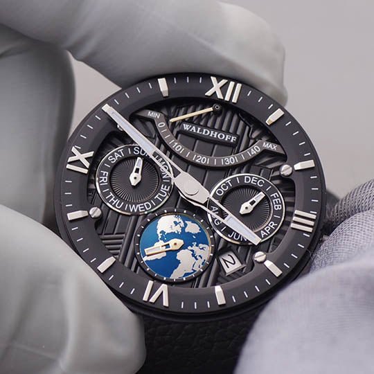 Manufaktur Waldhoff Multimatic II Obsidian Black – Watches.com