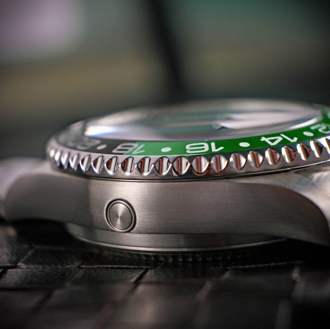 Oceaneva Deep Marine Explorer GMT Automatic 1250M Pro Diver Green
