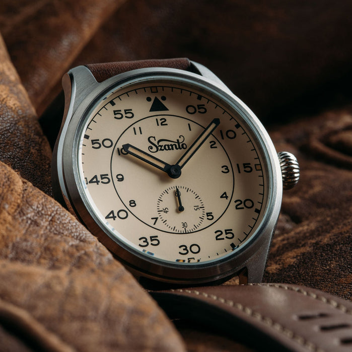 Szanto Heritage Aviator Small Seconds 2752 angled shot picture