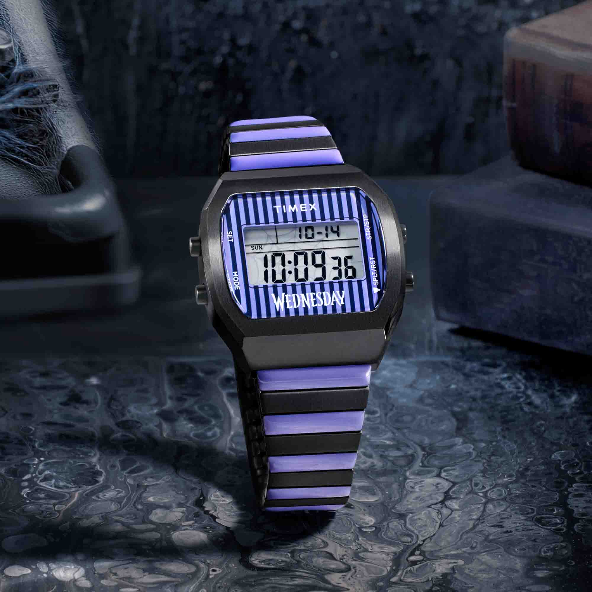 P*様 TIMEX デジタル腕時計 パープル スケルトン　稼働してます Timex T80 x Wednesday 36mm Digital Black Purple | Watches.com