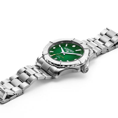 Roamer Deep Sea 200 Green SS angled shot picture