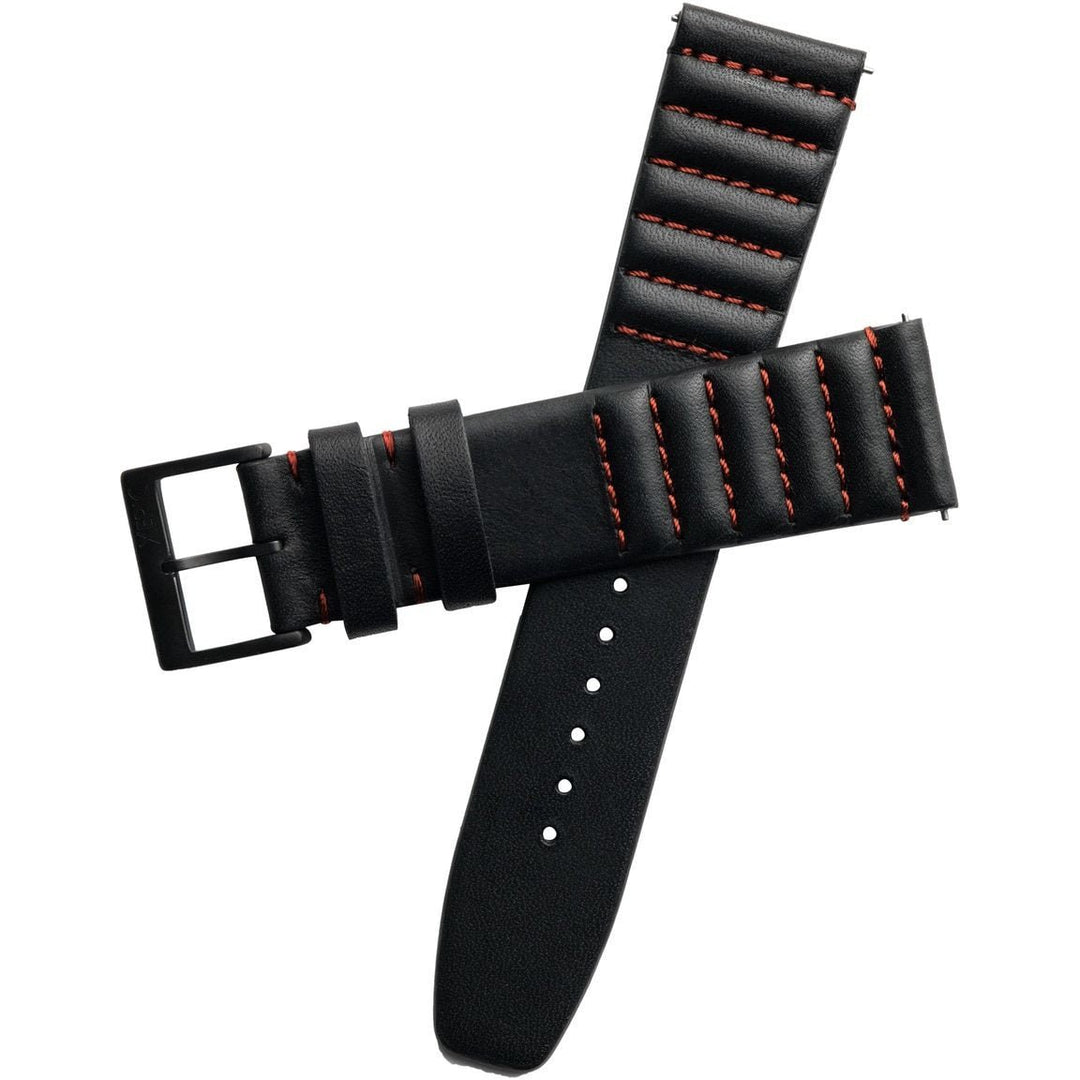 くろB0001-0030 Xeric 22mm Ribbed Horween Leather Black/Red Strap Black Buckle