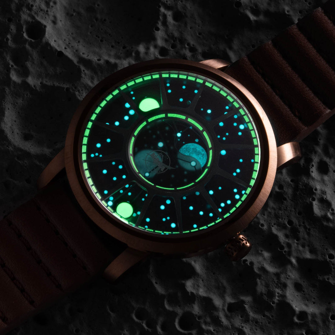 フォルチューナ Xeric NASA Apollo 15 American Moonphase Helix Nebula | Watches.com
