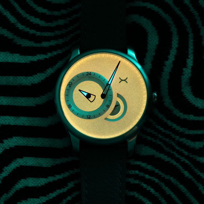 Xeric Regulator Automatic Cotton Candy angled shot picture