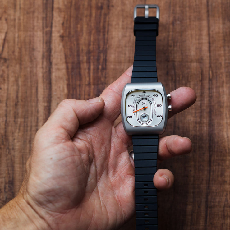 Retroscope Jump Hour Silver Black | Xeric.com – Watches.com