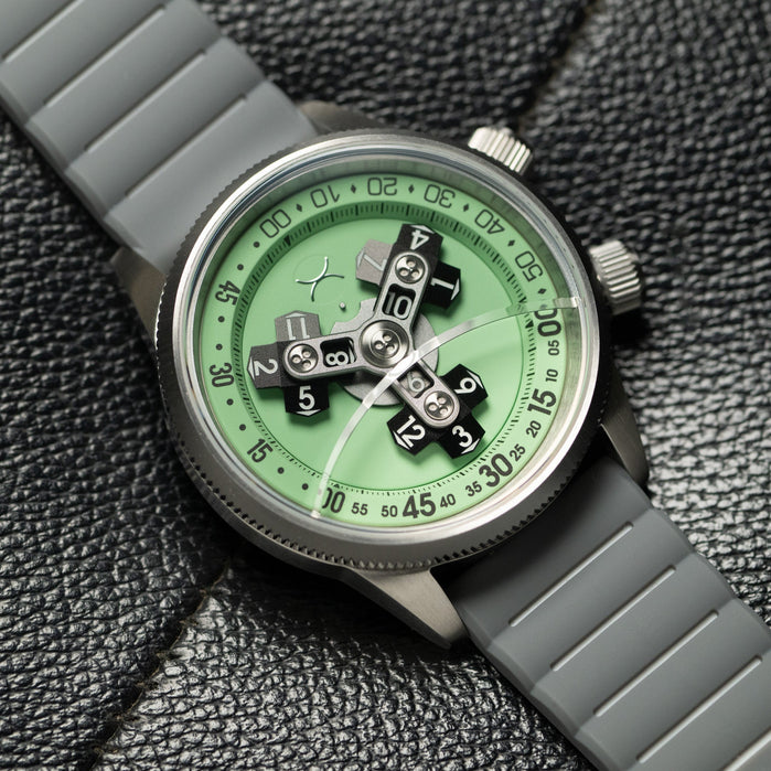 Xeric Vendetta II Automatic Wandering Hour Vintage Mint Lume angled shot picture