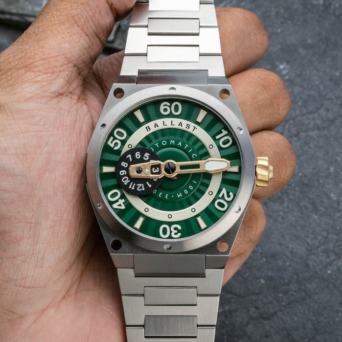 Ballast Valiant Pampanito Automatic Green SS angled shot picture