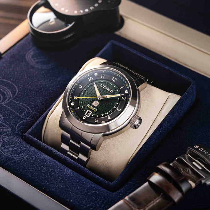 Schild Heinrich Swiss Automatic Lake Green Limited Edition angled shot picture