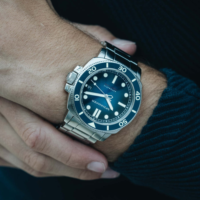 Spinnaker Hull Diver Automatic Liberty Blue angled shot picture