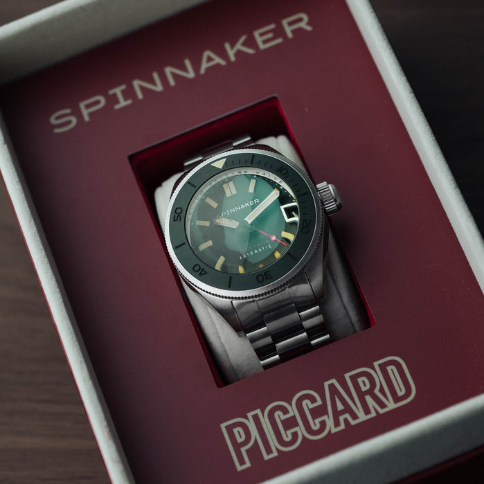 Spinnaker Piccard Automatic 550 Meters Hunter Green angled shot picture